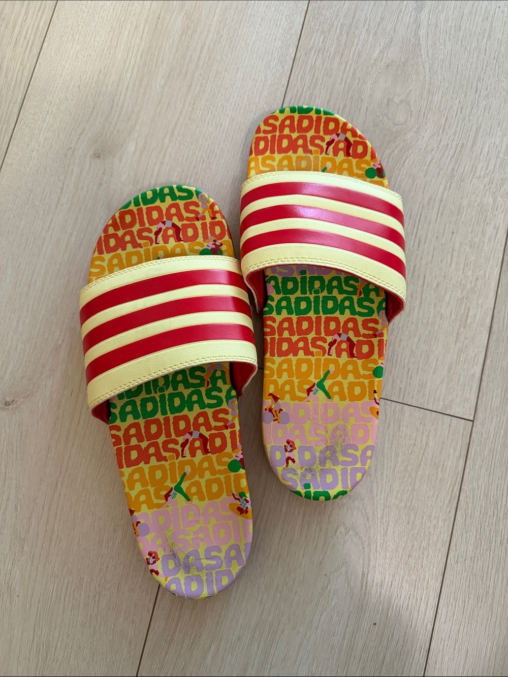 FARM Rio x adidas Yellow and Red Striped Slide Sandals